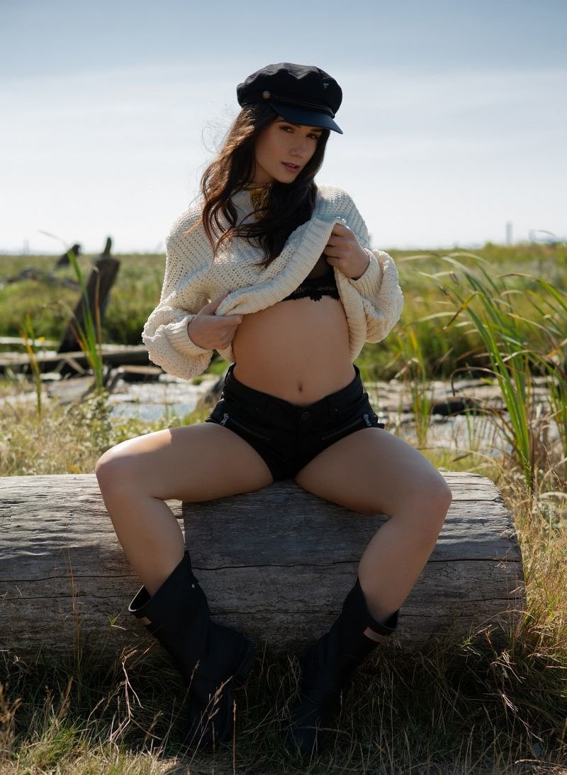Жанна, 18